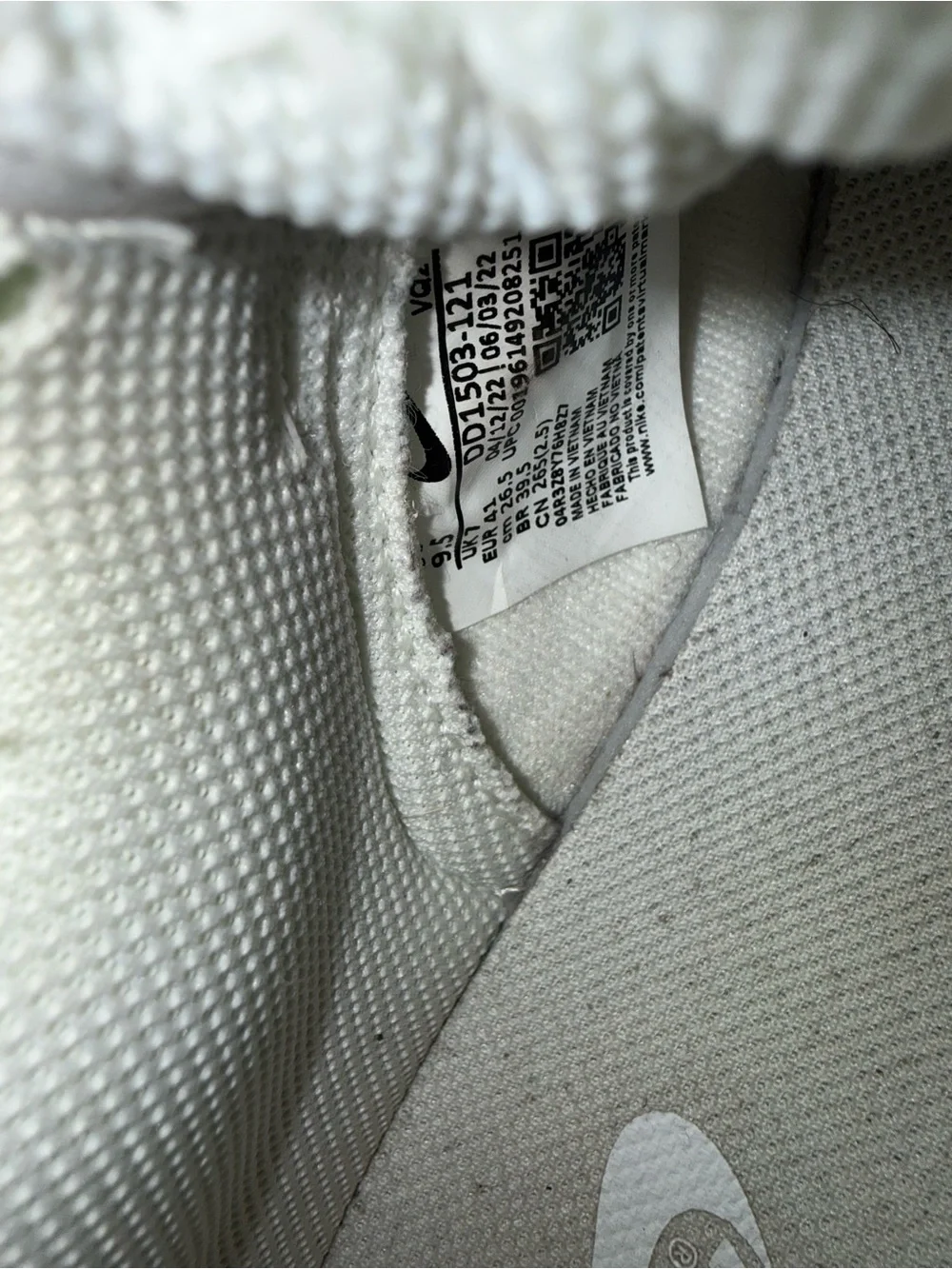 Nike Women’s Low-Top Sneakers in Cream/Off-White